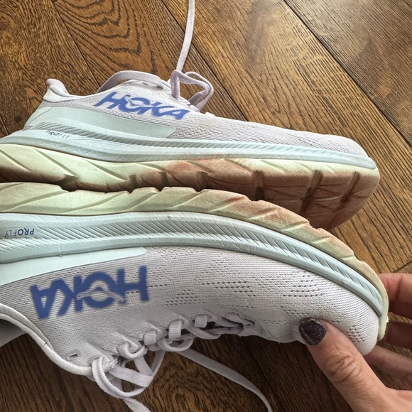Hoka sneakers/running shoes lavender size 6 - Picture 8 of 8
